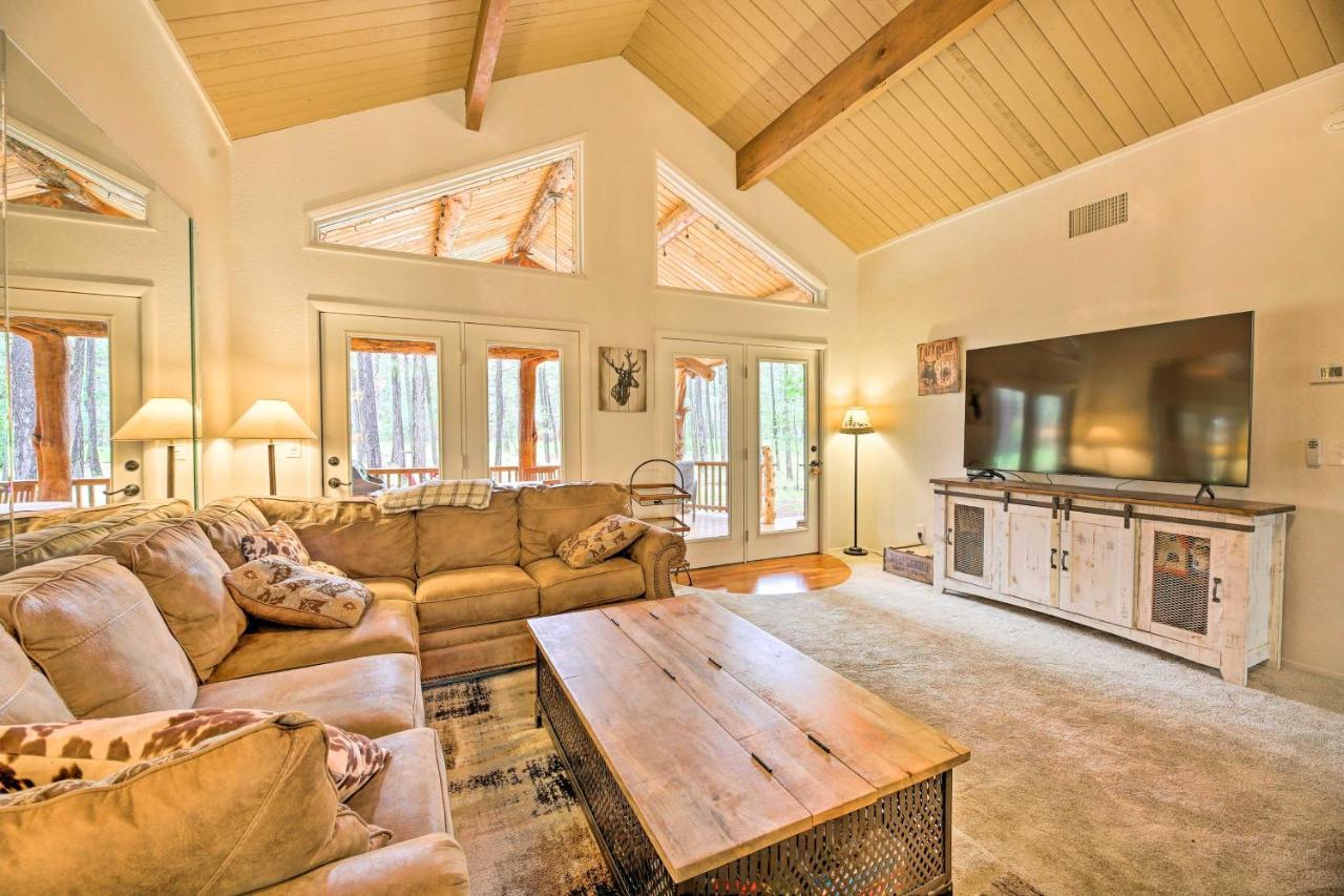 Lush Pinetop Retreat With Large Deck And Wooded Yard! المظهر الخارجي الصورة