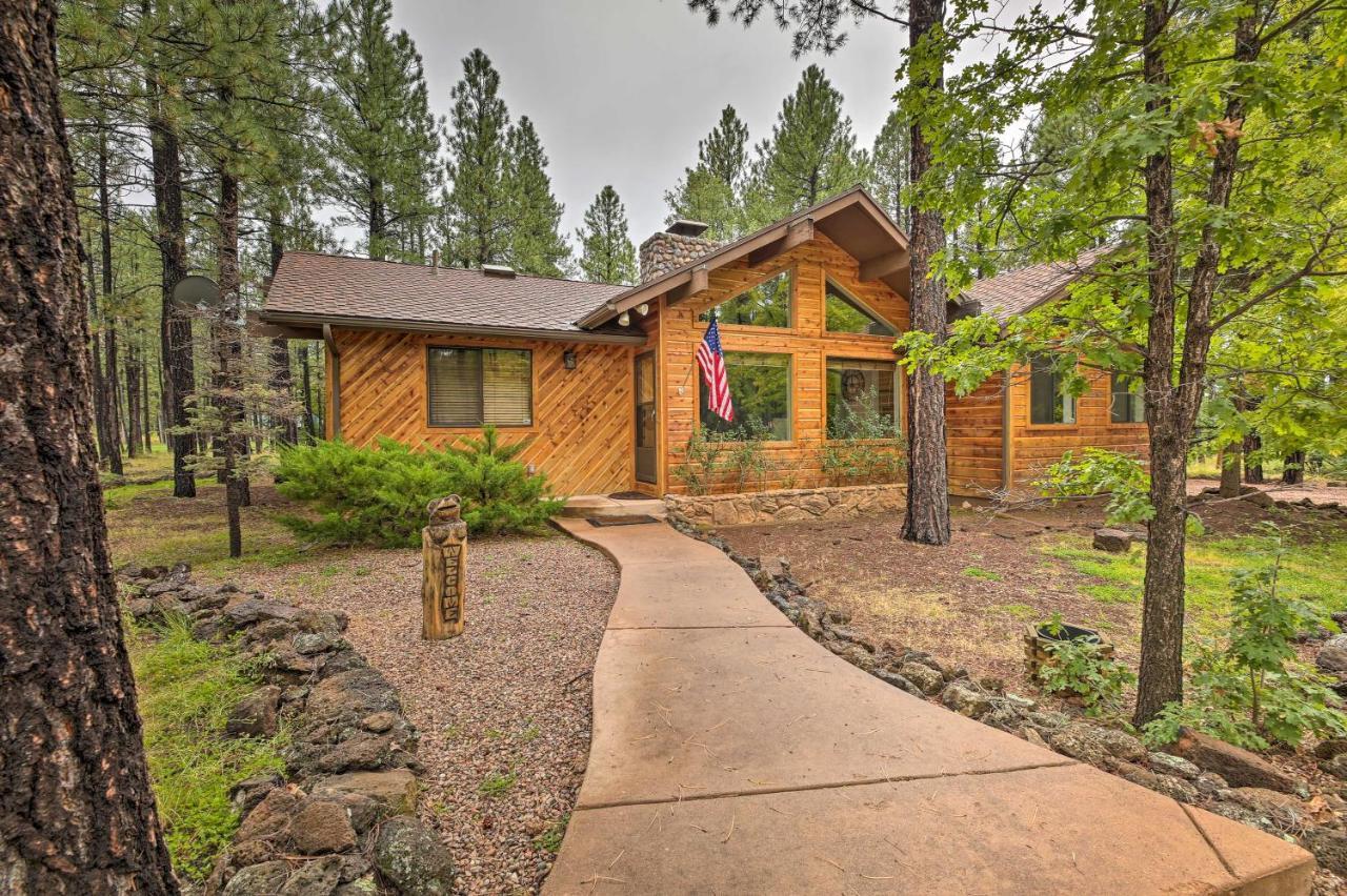Lush Pinetop Retreat With Large Deck And Wooded Yard! المظهر الخارجي الصورة